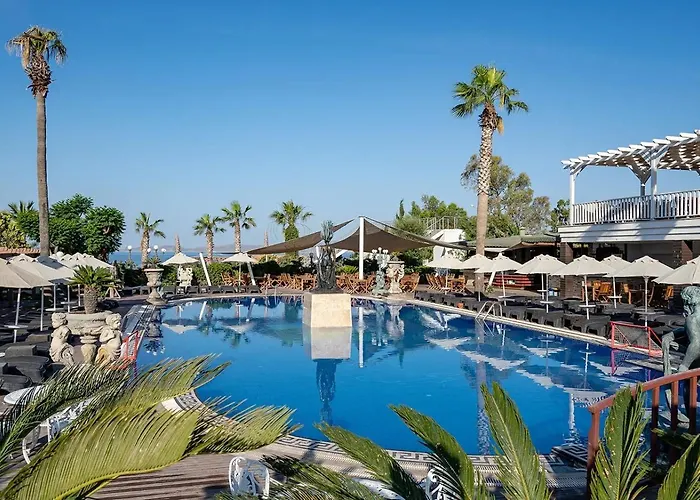 Golden Beach Resort & Spa